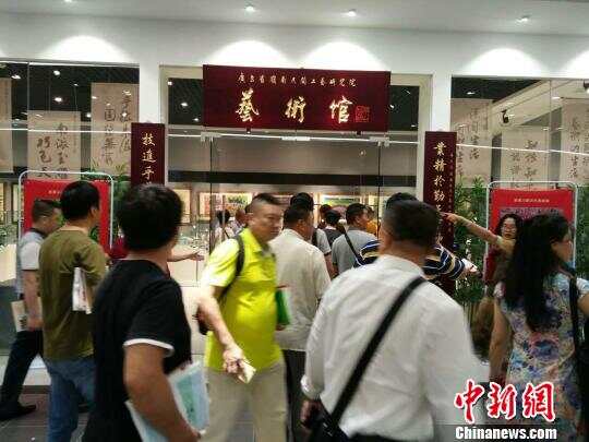 广东农民画已成为传统文化艺术与世界“对话”的纽带