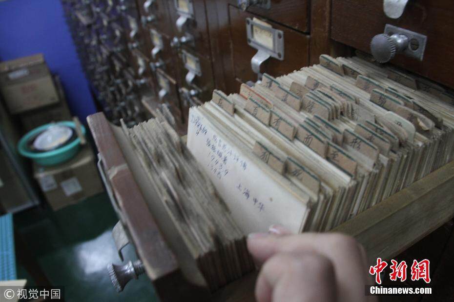 90后“修书人” 同一专业36人毕业34人转行