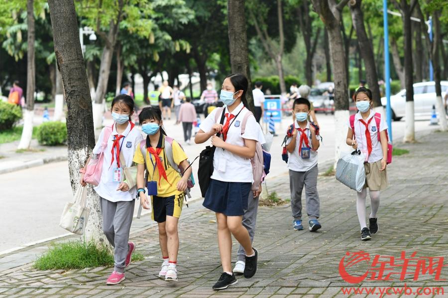 广州小学一,二,三年级的学生返校复课