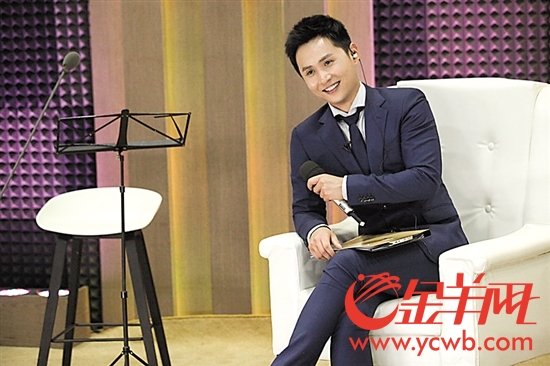 他曾声演过《何以笙箫默》中的何以琛,《三生三世十里桃花》中的夜华
