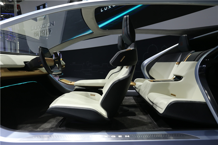纳智捷全新概念车亮相北京车展全球首发ai智能概念座舱