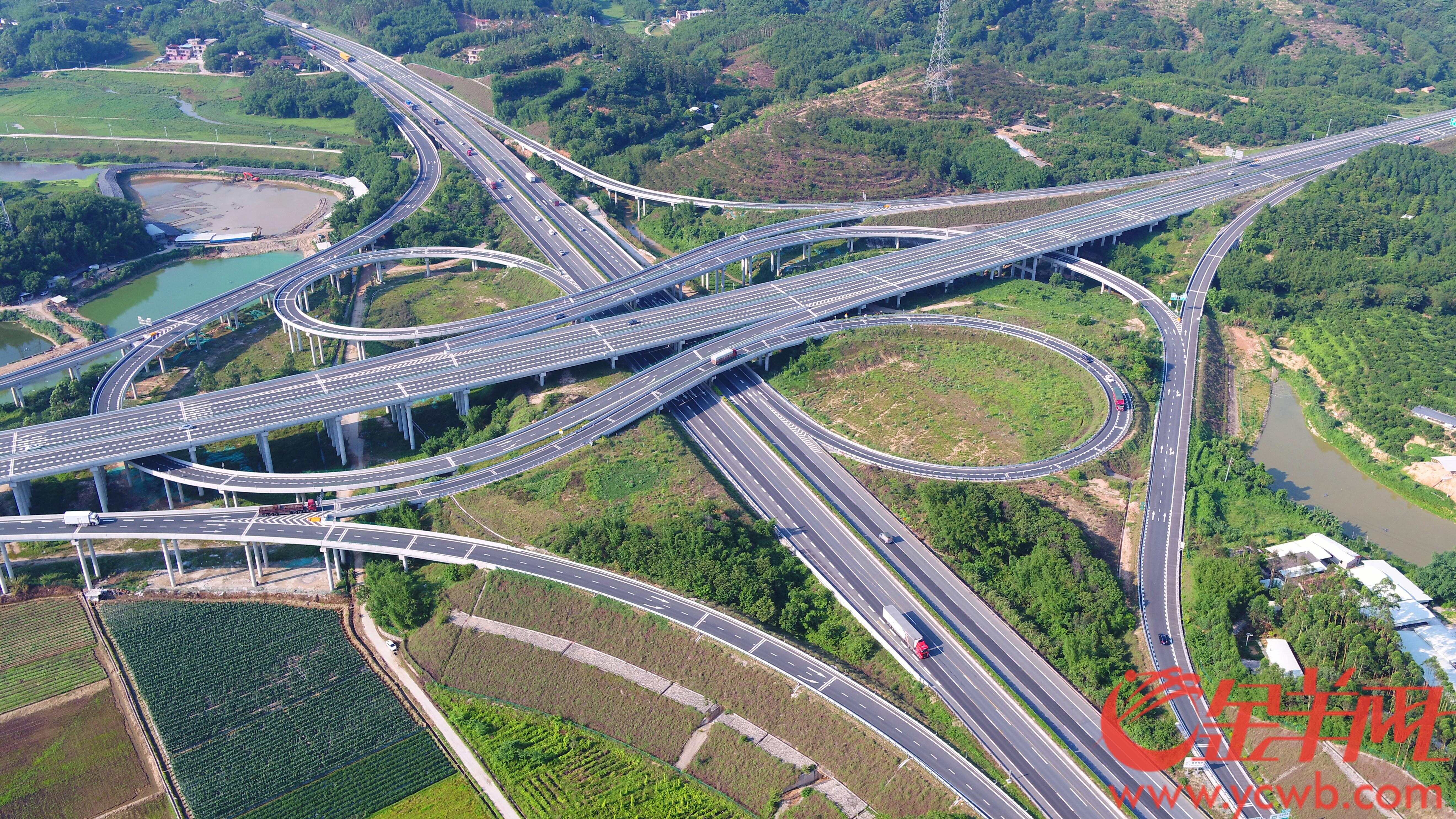 沿着高速看中国广东惠清高速粤北融湾快车道串60处景区通致富路