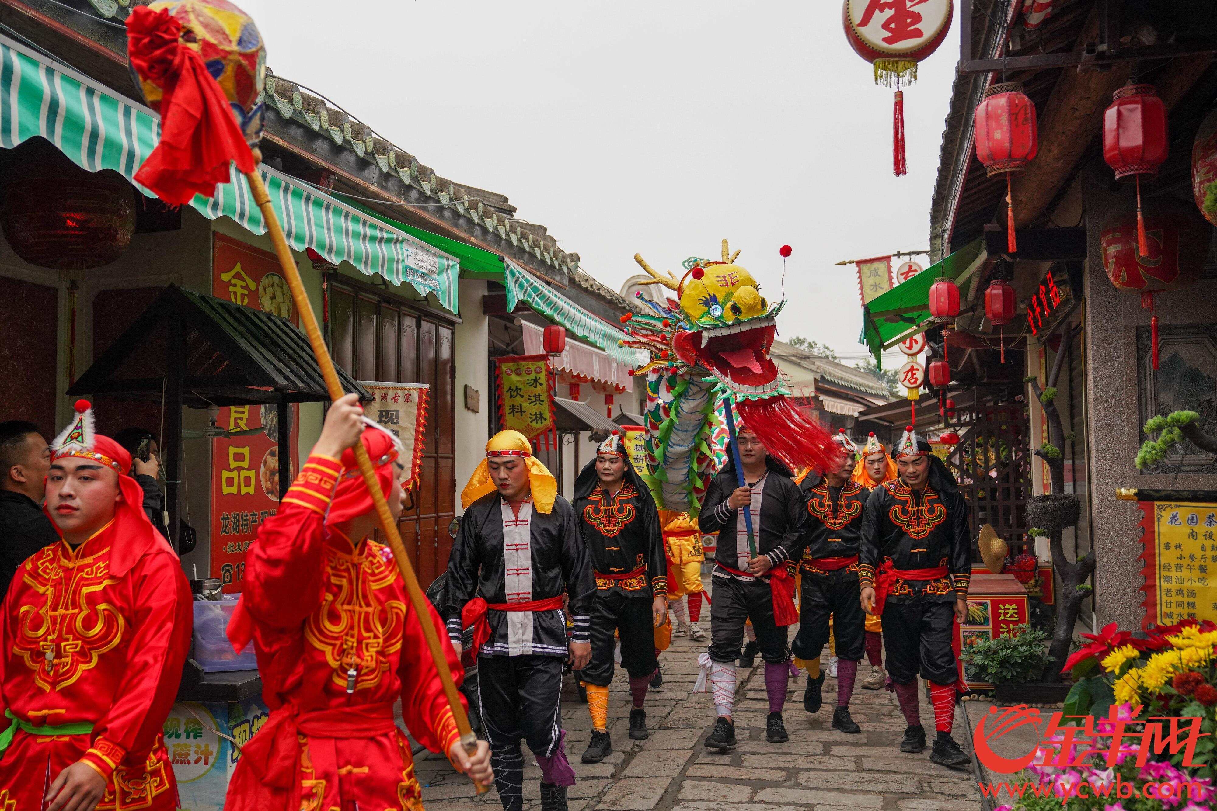 潮州23米舞龙游龙湖古寨