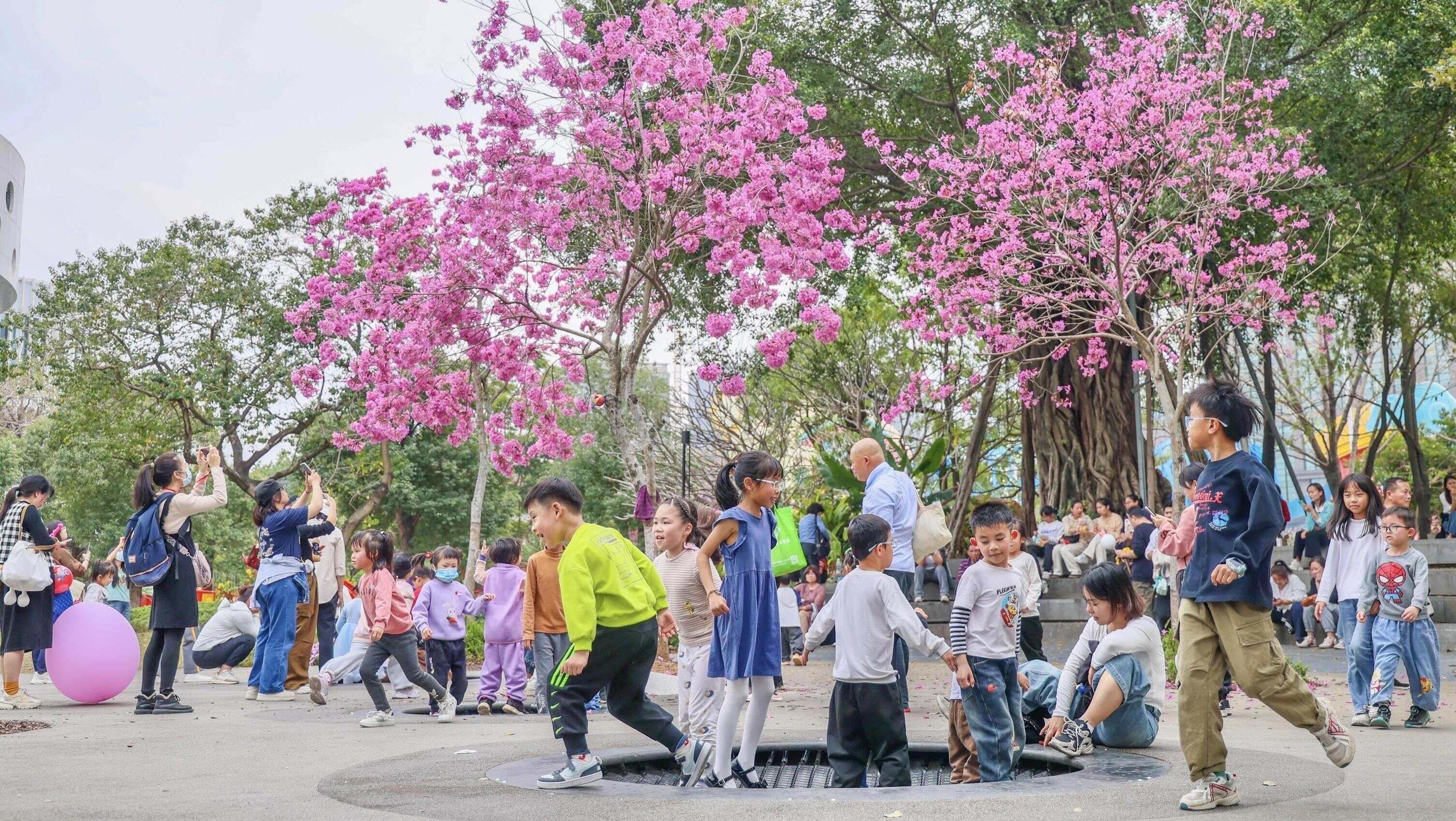 早读｜广东出台20条措施推动旅游业高质量发展；2025深圳艺术周开幕