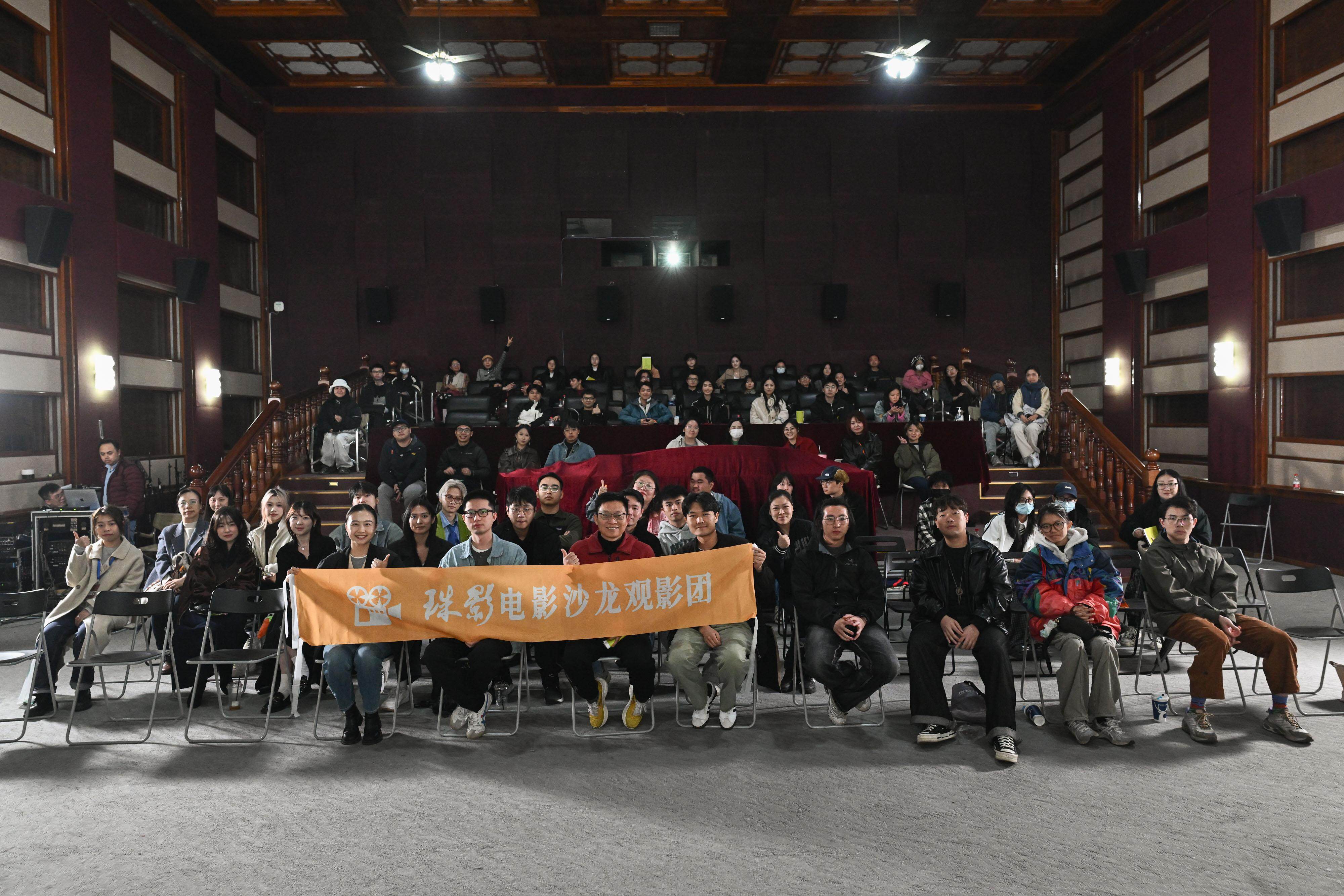 青年电影人与经典厂牌在此相遇，山海计划走进珠江电影集团｜2025华语地缘影像周
