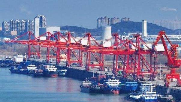 数读经济“新信号”：港口“流量”折射外贸新机遇