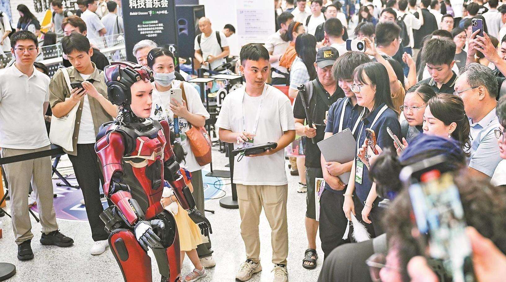 从精密制造到银发关怀 粤造机器人硬核破圈