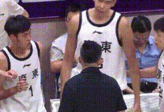 ​【平心而论】徐昕与杜锋的争论很正常，摆脱“大番薯”标签需自身更强大
